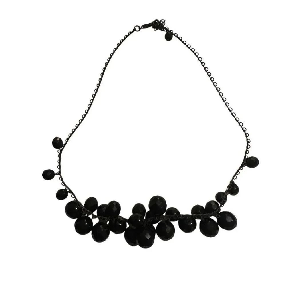 Boutique Black glasses bead dangling necklace
